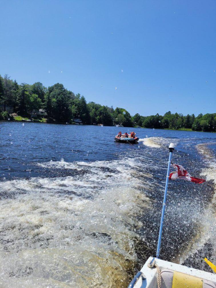 Muskoka Escape Hotel Port Carling Exterior photo